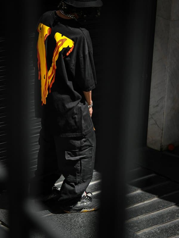 Oversized black jacket with bold lining